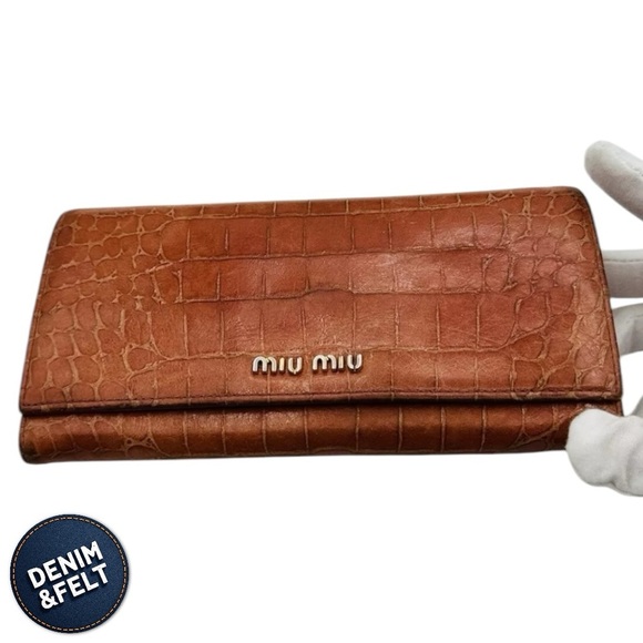 MIU MIU Vintage Camel Brown Leather Crocodile Embossed Clasp Long Wallet 🤎 - Picture 2 of 12
